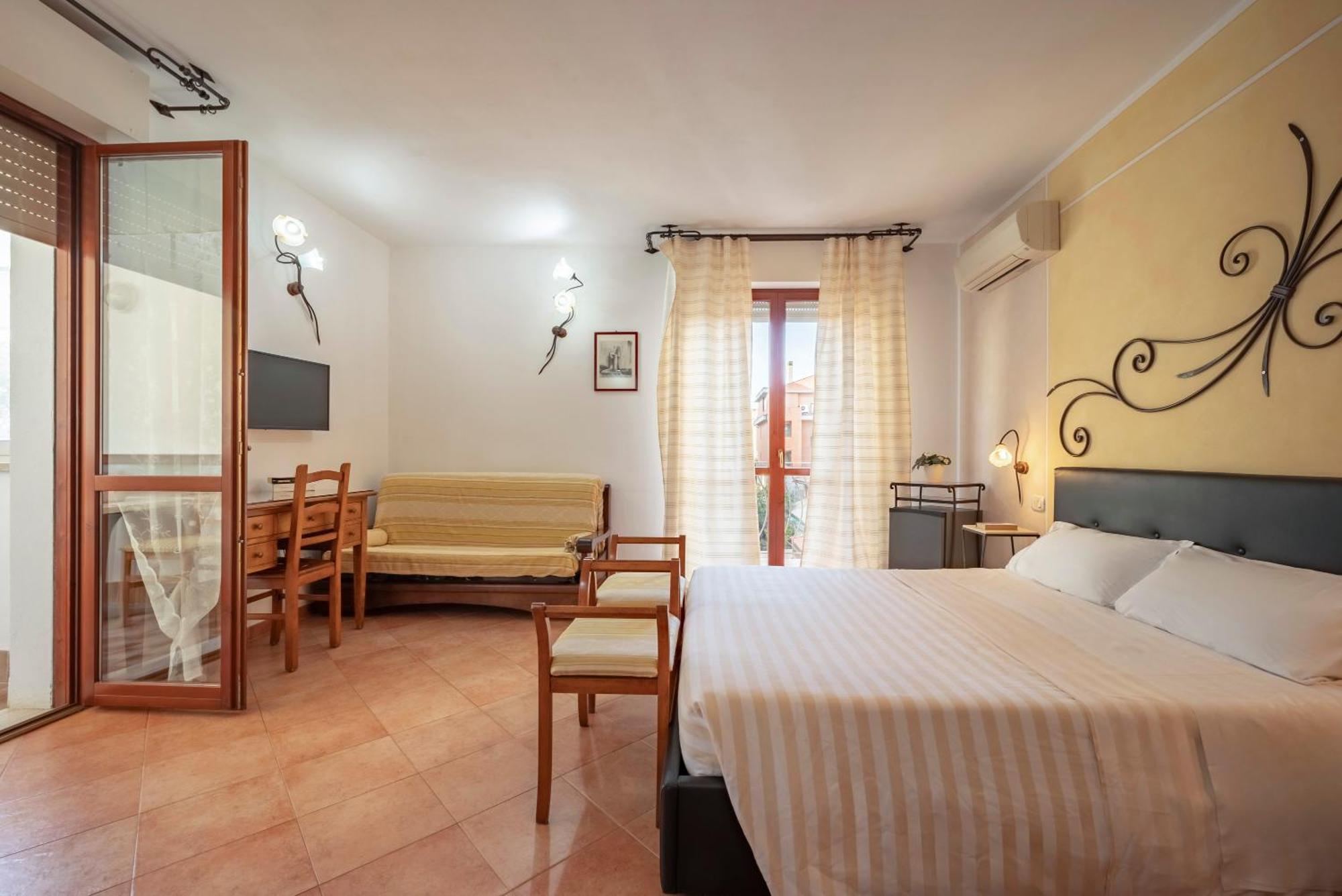 Lola Piccolo Hotel E Appartamenti Марина-ди-Гроссето Экстерьер фото