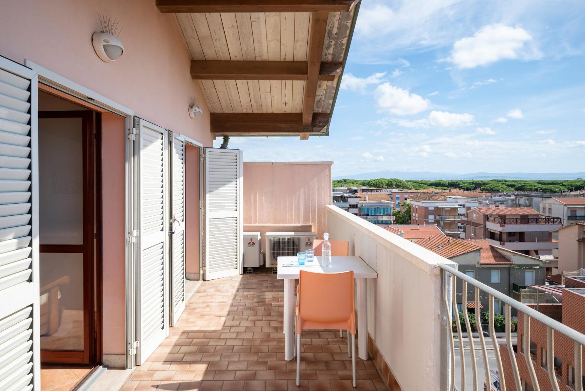 Lola Piccolo Hotel E Appartamenti Марина-ди-Гроссето Экстерьер фото